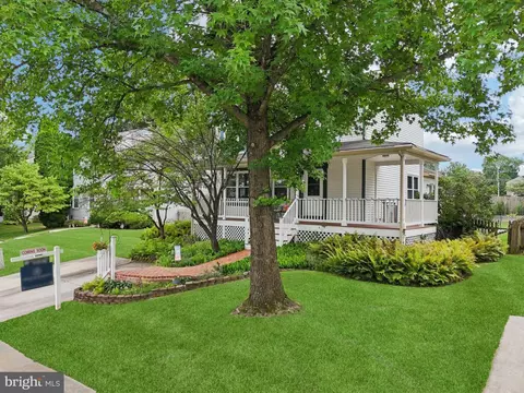 Exterior - 39 Winehurst Rd, Catonsville, MD 21228 photo 5 of 8