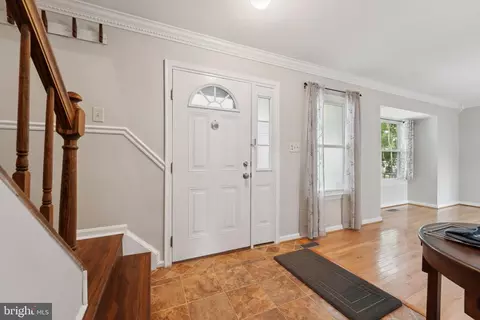 Entry Way - 39 Winehurst Rd, Catonsville, MD 21228 photo 1 of 4