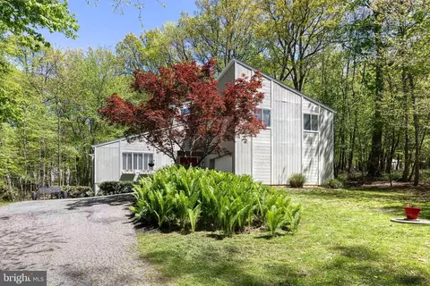 4 Houndstooth Ct, Owings Mills, MD 21117