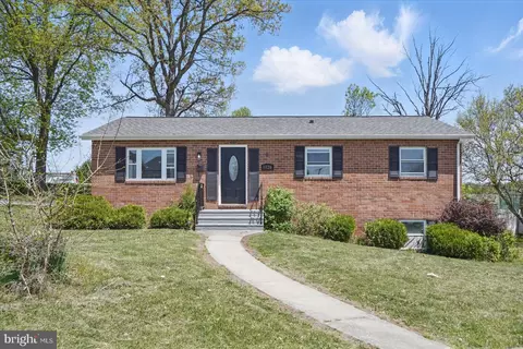 6820 Yataruba Dr, Baltimore, MD 21207