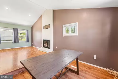 Living - 7006 Paris Rd, Baltimore, MD 21207 photo 4 of 6