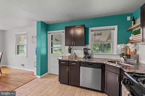 Kitchen - 6842 Queens Ferry Rd, Baltimore, MD 21239 photo 4 of 4