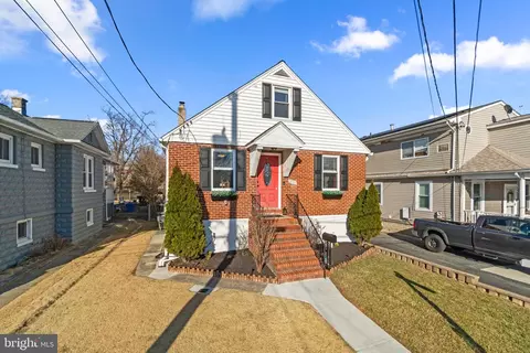 2902 Chenoak Ave, Parkville, MD 21234