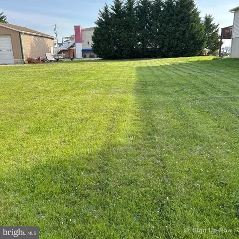 2714 6th St, Sparrows Point, MD 21219
