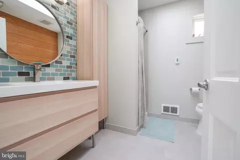 Bath - 4943 Cedar Ave, Halethorpe, MD 21227 photo 2 of 3