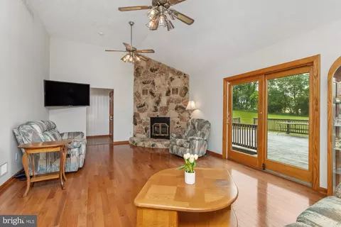 Living - 4116 Mount Carmel Rd, Upperco, MD 21155 photo 2 of 6