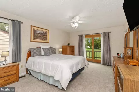 Bedroom - 4116 Mount Carmel Rd, Upperco, MD 21155 photo 2 of 5