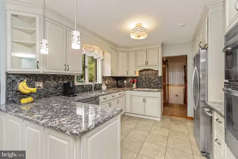 Kitchen - 4116 Mount Carmel Rd, Upperco, MD 21155 photo 3 of 7