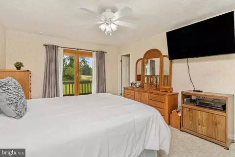 Bedroom - 4116 Mount Carmel Rd, Upperco, MD 21155 photo 3 of 5