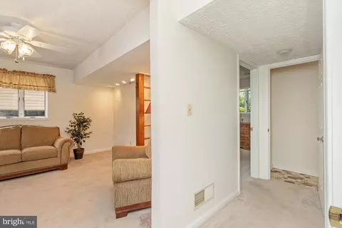 Entry Way - 4116 Mount Carmel Rd, Upperco, MD 21155 photo 3 of 4