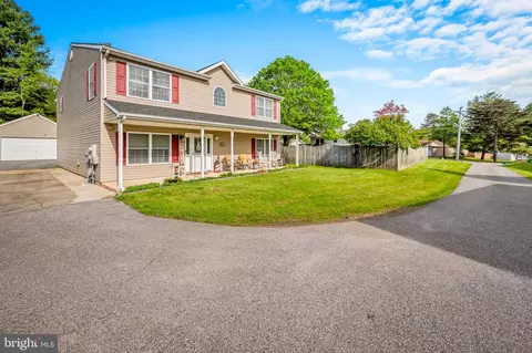 7216 Gunpowder Rd, Middle River, MD 21220