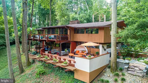 1104 High Country Rd, Towson, MD 21286