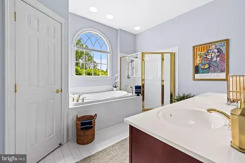 Bath - 4024 Cloverland Dr, Phoenix, MD 21131 photo 3 of 7