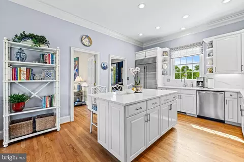 Kitchen - 4024 Cloverland Dr, Phoenix, MD 21131 photo 3 of 3