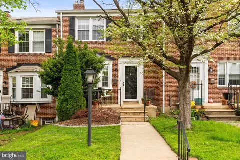 424 Chumleigh Rd, Baltimore, MD 21212
