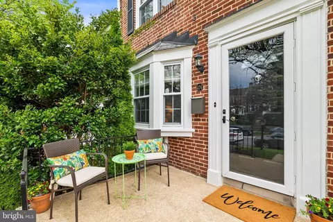 Exterior - 424 Chumleigh Rd, Baltimore, MD 21212 photo 2 of 5