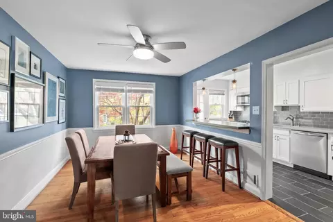 Dining - 424 Chumleigh Rd, Baltimore, MD 21212 photo 2 of 3