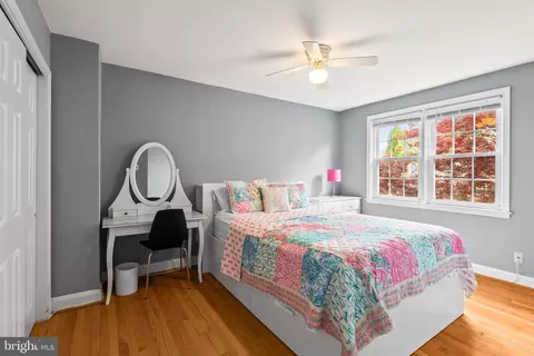 Bedroom - 424 Chumleigh Rd, Baltimore, MD 21212 photo 3 of 6