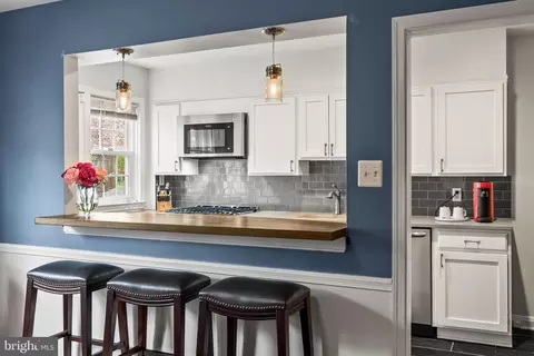 Kitchen - 424 Chumleigh Rd, Baltimore, MD 21212 photo 1 of 3