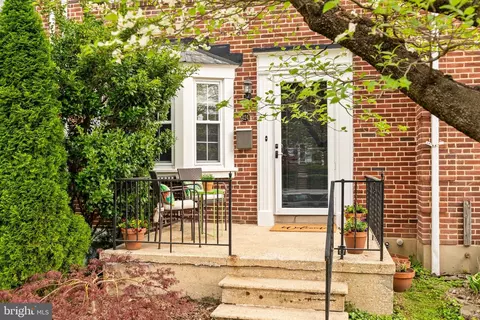 Exterior - 424 Chumleigh Rd, Baltimore, MD 21212 photo 1 of 5
