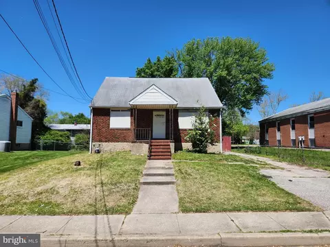 130 5th Ave, Lansdowne, MD 21227