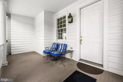 Exterior - 508 Hampton Ln, Towson, MD 21286 photo 7 of 21