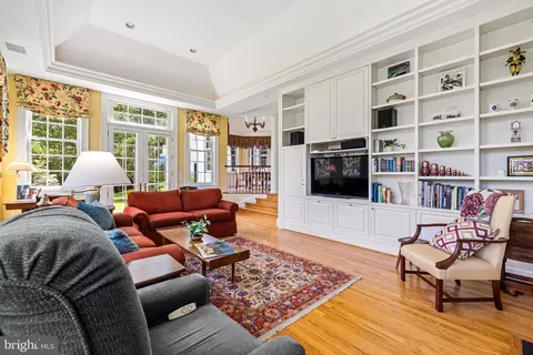 Living - 508 Hampton Ln, Towson, MD 21286 photo 7 of 8