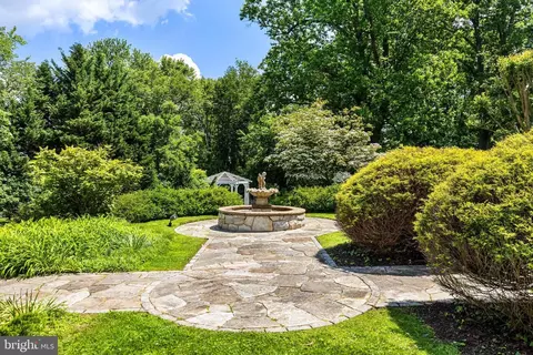 Exterior - 508 Hampton Ln, Towson, MD 21286 photo 17 of 21