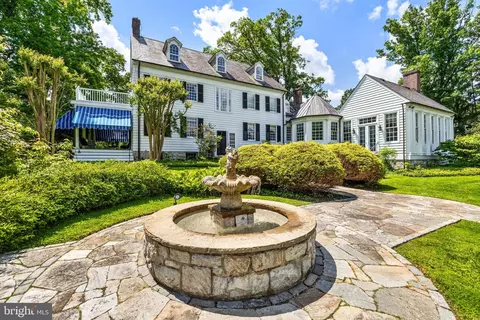 Exterior - 508 Hampton Ln, Towson, MD 21286 photo 15 of 21