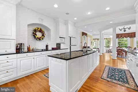 Kitchen - 508 Hampton Ln, Towson, MD 21286 photo 1 of 6