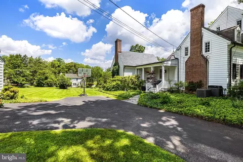 Exterior - 508 Hampton Ln, Towson, MD 21286 photo 8 of 21