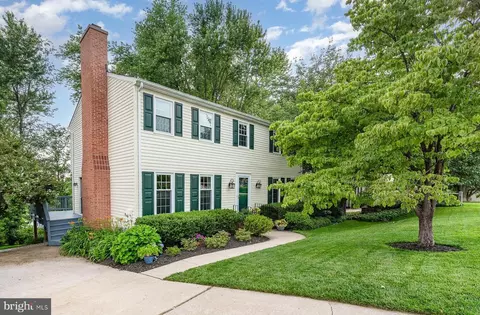 10828 Sandringham Rd, Cockeysville, MD 21030