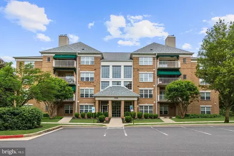 512 Limerick Cir #104, Lutherville Timonium, MD 21093