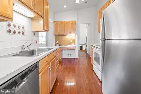 2411 Lightfoot Dr, Baltimore, MD 21209 photo 12