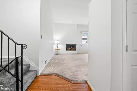 2411 Lightfoot Dr, Baltimore, MD 21209 photo 2