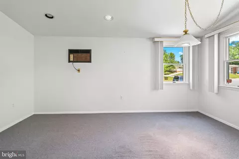 2411 Lightfoot Dr, Baltimore, MD 21209 photo 14