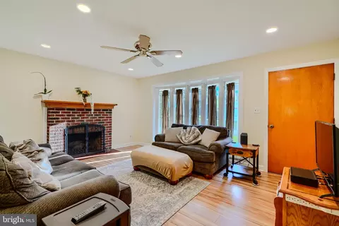 201 Wampler Rd, Middle River, MD 21220 photo 6