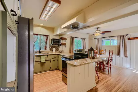201 Wampler Rd, Middle River, MD 21220 photo 13