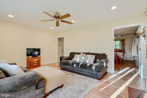 201 Wampler Rd, Middle River, MD 21220 photo 7
