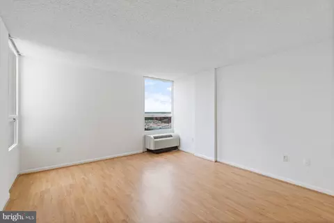 Living - 205 E Joppa Rd #1608, Towson, MD 21286 photo 4 of 6