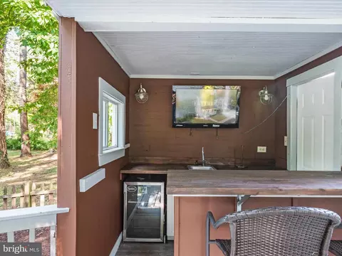 Exterior - 1119 Overbrook Rd, Baltimore, MD 21239 photo 12 of 23