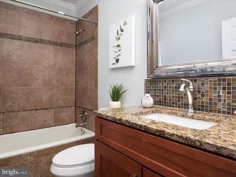 Bath - 1119 Overbrook Rd, Baltimore, MD 21239 photo 4 of 4