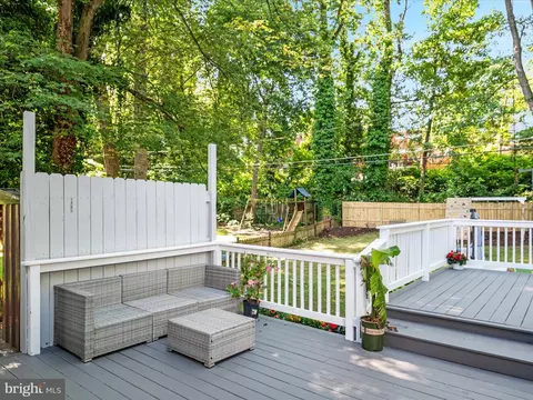 Exterior - 1119 Overbrook Rd, Baltimore, MD 21239 photo 14 of 23