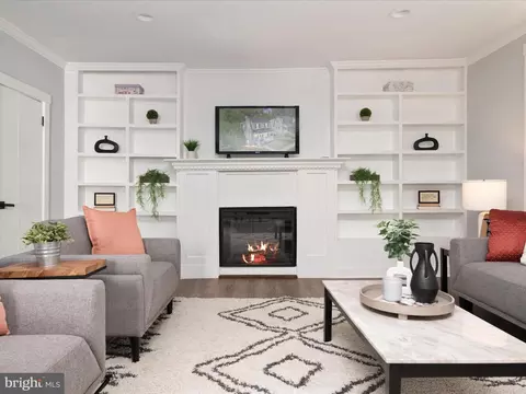 Living - 1119 Overbrook Rd, Baltimore, MD 21239 photo 3 of 6