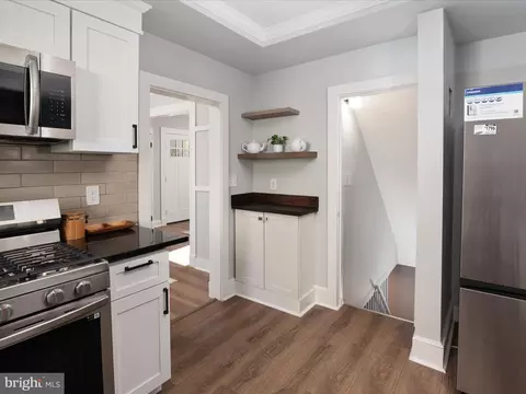 Entry Way - 1119 Overbrook Rd, Baltimore, MD 21239 photo 3 of 5