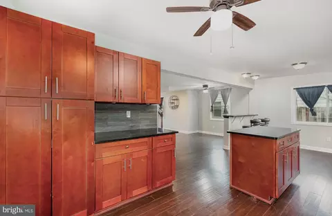 Entry Way - 3402 Cornwall, Dundalk, MD 21222 photo 7 of 11