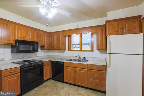 12816 Eastern Ave, Middle River, MD 21220 photo 9