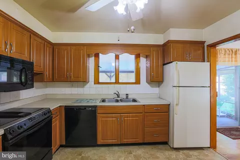 12816 Eastern Ave, Middle River, MD 21220 photo 11