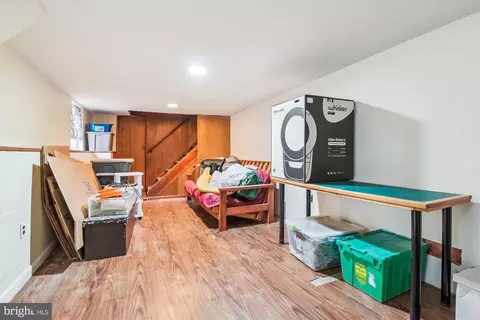 Entry Way - 4402 Highview Ave, Baltimore, MD 21229 photo 6 of 6