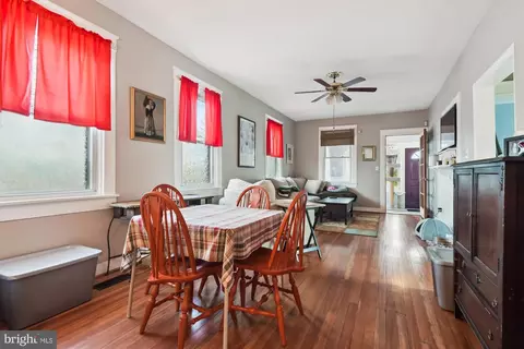 Dining - 4402 Highview Ave, Baltimore, MD 21229 photo 1 of 1